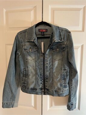 New with tags Light Blue Denim Jacket - Women's Casual Jean Coat